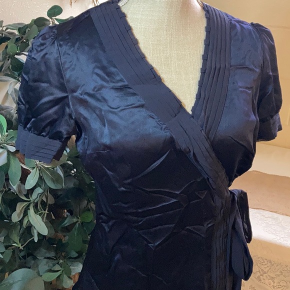 Mix It Satin Blouse - Picture 7 of 7